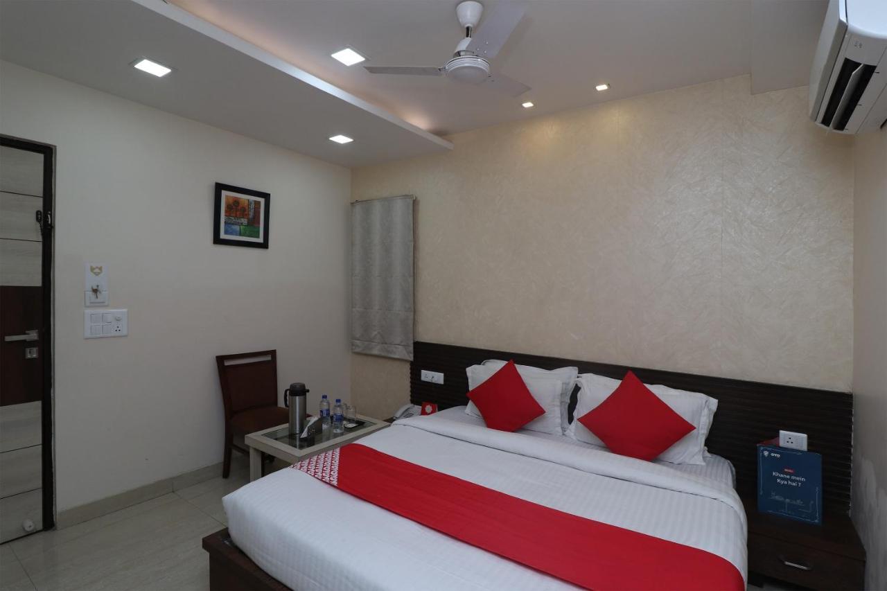 Oyo 29382 Golden Laurel Inn Deoria Eksteriør billede