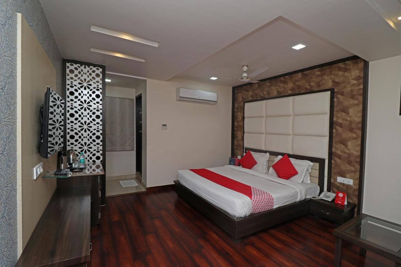 Oyo 29382 Golden Laurel Inn Deoria Eksteriør billede