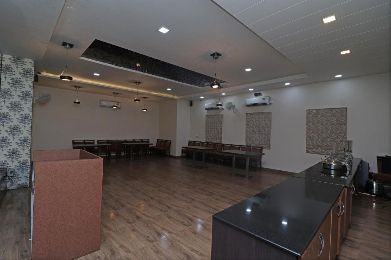Oyo 29382 Golden Laurel Inn Deoria Eksteriør billede