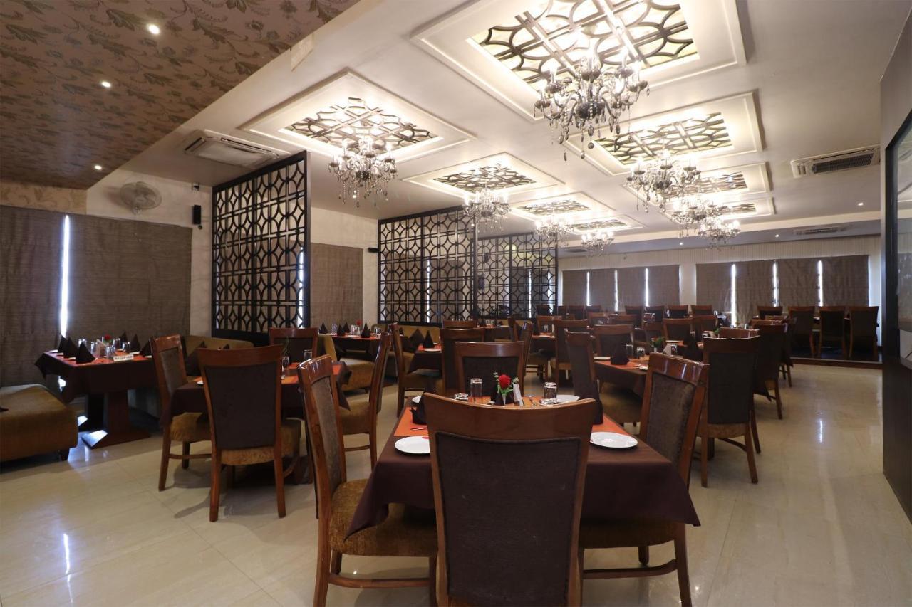 Oyo 29382 Golden Laurel Inn Deoria Eksteriør billede
