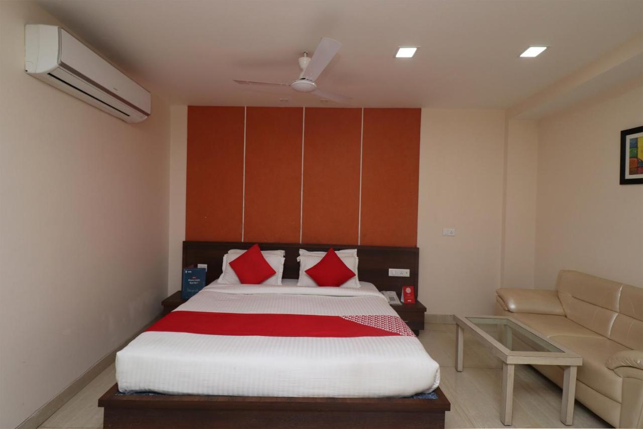 Oyo 29382 Golden Laurel Inn Deoria Eksteriør billede
