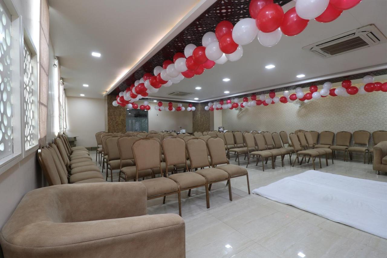 Oyo 29382 Golden Laurel Inn Deoria Eksteriør billede
