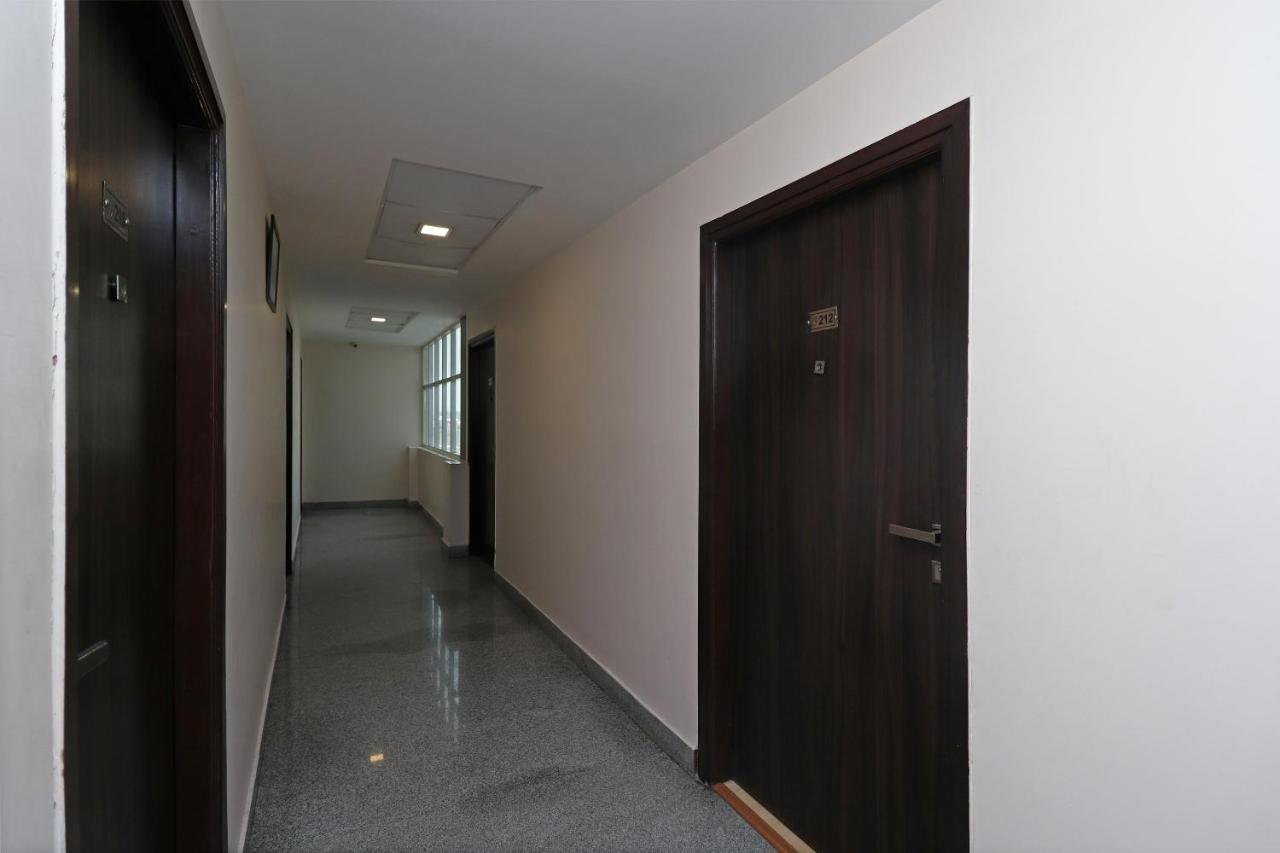Oyo 29382 Golden Laurel Inn Deoria Eksteriør billede