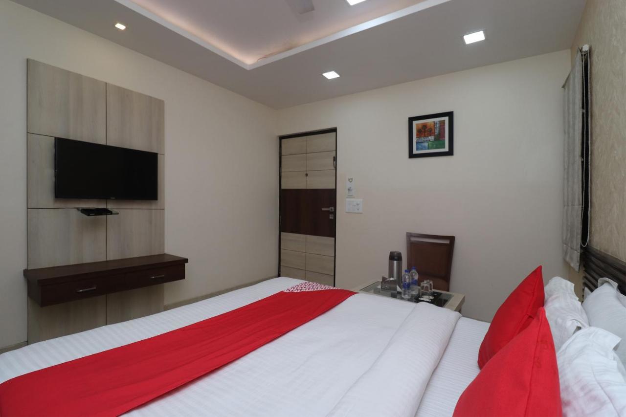 Oyo 29382 Golden Laurel Inn Deoria Eksteriør billede