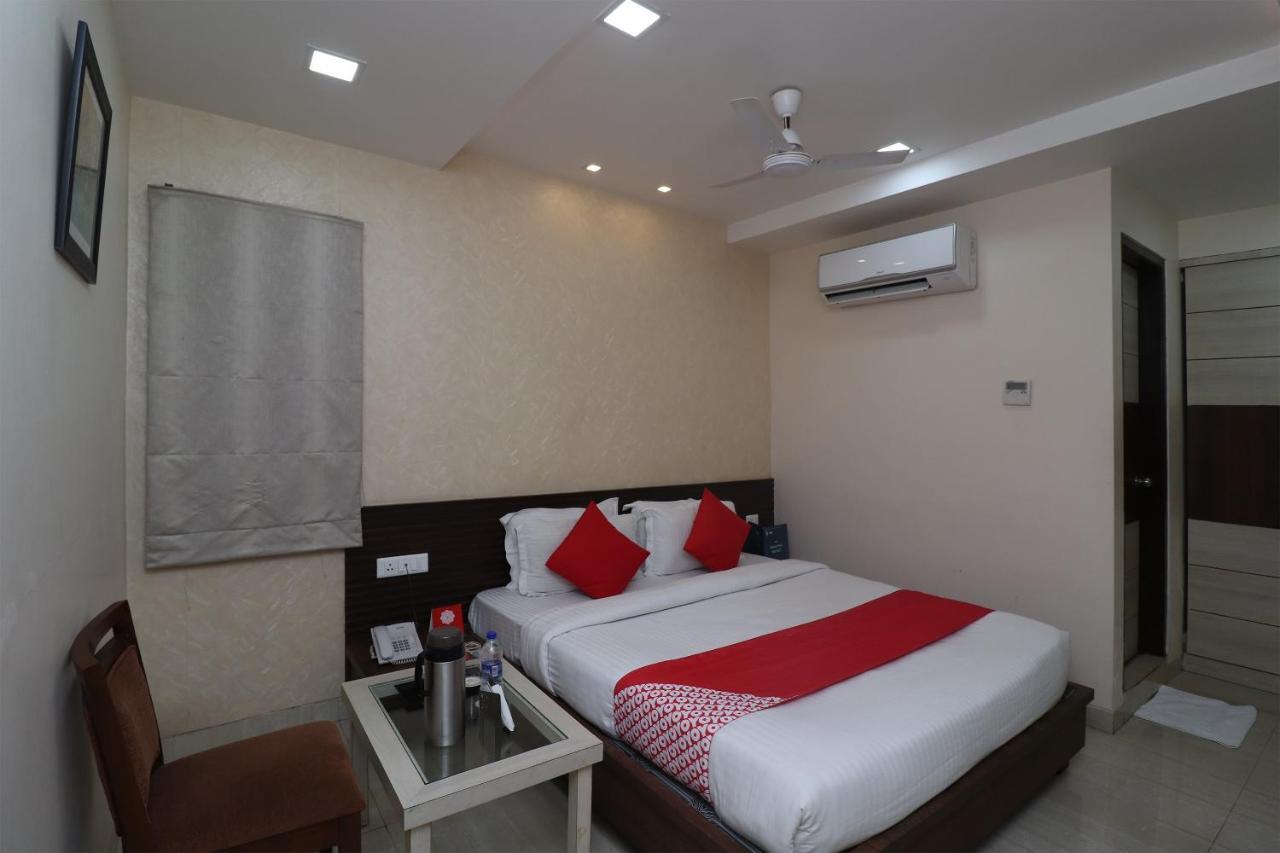 Oyo 29382 Golden Laurel Inn Deoria Eksteriør billede